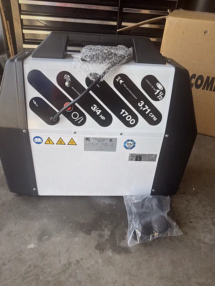 Werther PC106 Ultra-Quiet Oilless Air Compressor, 1.9 cfm, 115 VAC open box